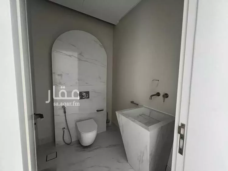 فيلا للبيع في شارع الحربي, حي النهضة, مدينة الدمام, المنطقة الشرقية صورة 3