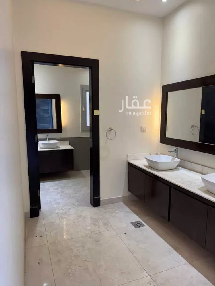 فيلا للإيجار في شارع الوادي الأعلى, حي الهدا, مدينة الرياض, منطقة الرياض صورة 4