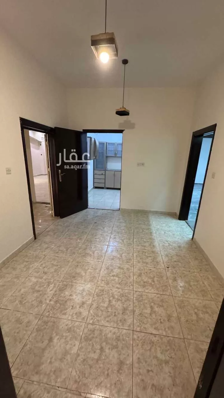 Floor for Rent in Ad Diriyah Al Khalidiyah صورة 5