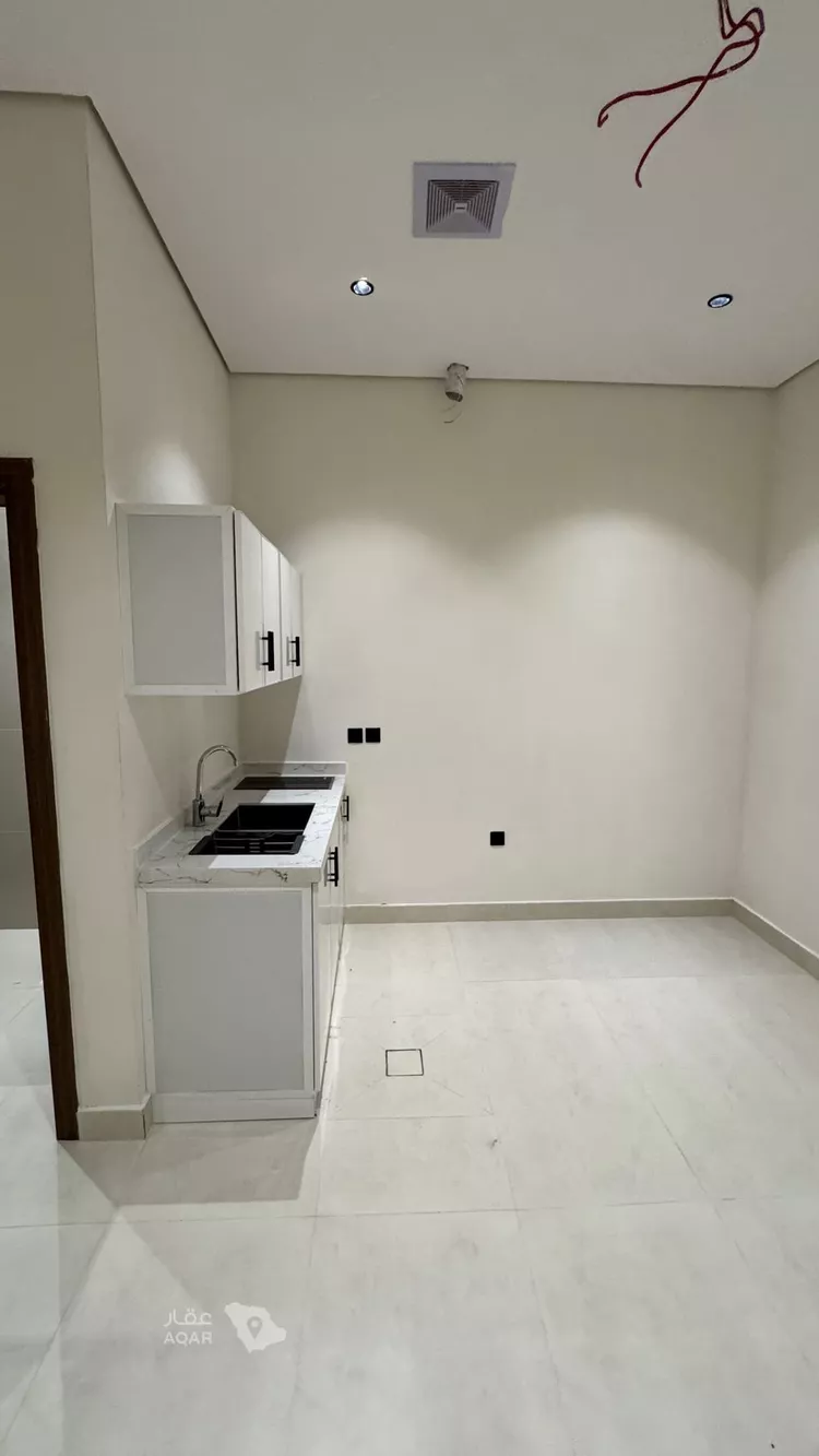 شقة للإيجار في شارع الملك عبدالله ابن عبدالعزيز سعود, حي الخالدية, مدينة الدرعية, منطقة الرياض صورة 3