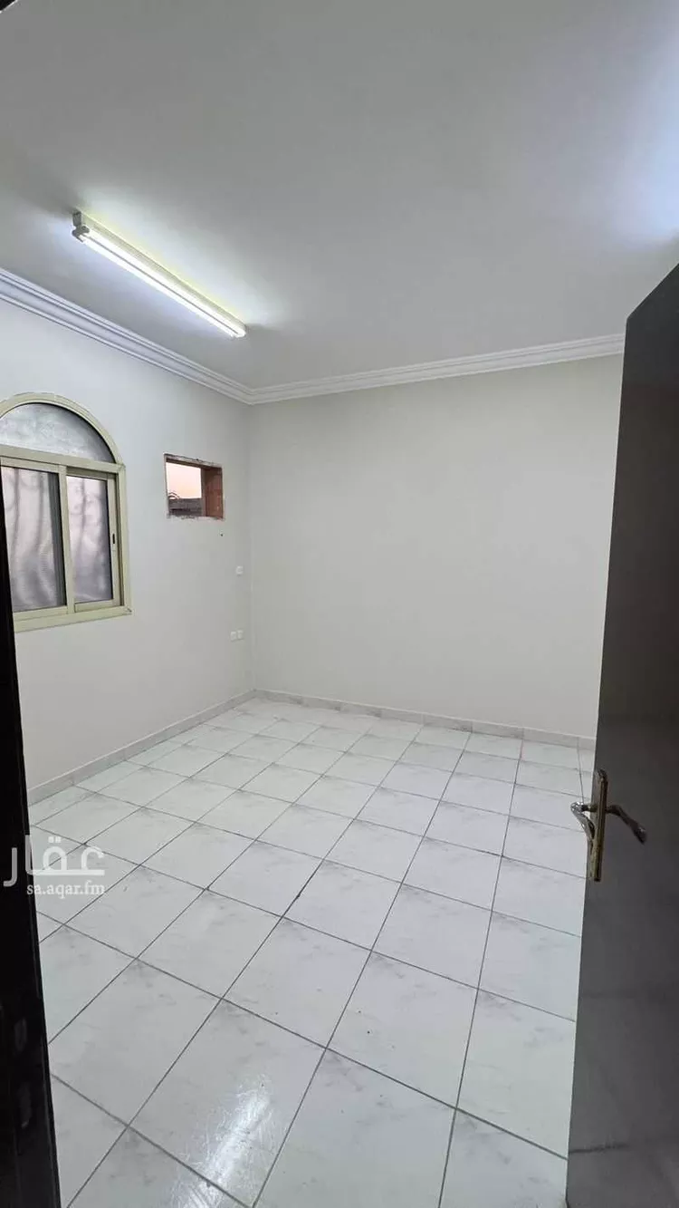 شقة للإيجار في شارع الأمير سلطان بن عبدالعزيز, حي الخالدية, مدينة الدرعية, منطقة الرياض