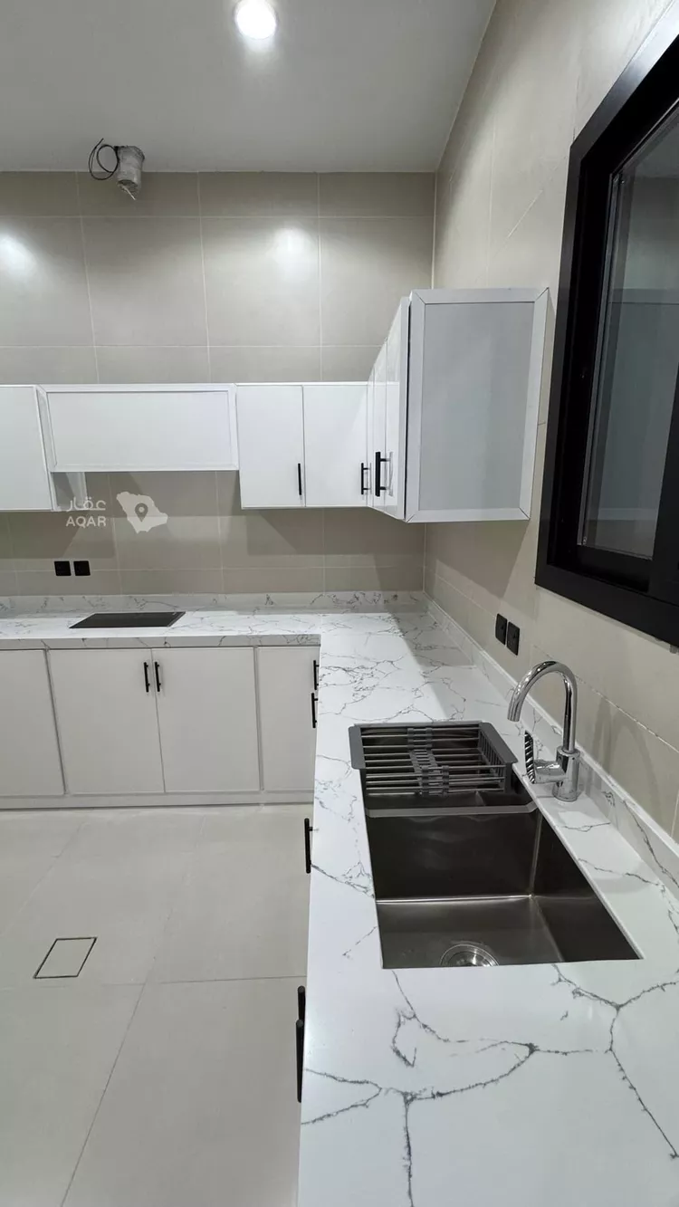 شقة للإيجار في شارع الملك عبدالله ابن عبدالعزيز سعود, حي الخالدية, مدينة الدرعية, منطقة الرياض 14