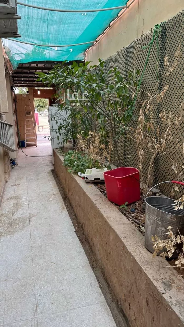 Floor for Rent in Ad Diriyah Al Khalidiyah صورة 2