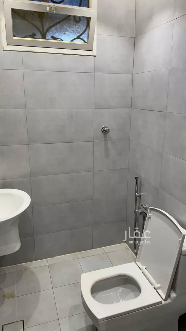 فيلا للإيجار في شارع بوضة, حي الخالدية, مدينة الدرعية, منطقة الرياض صورة 3