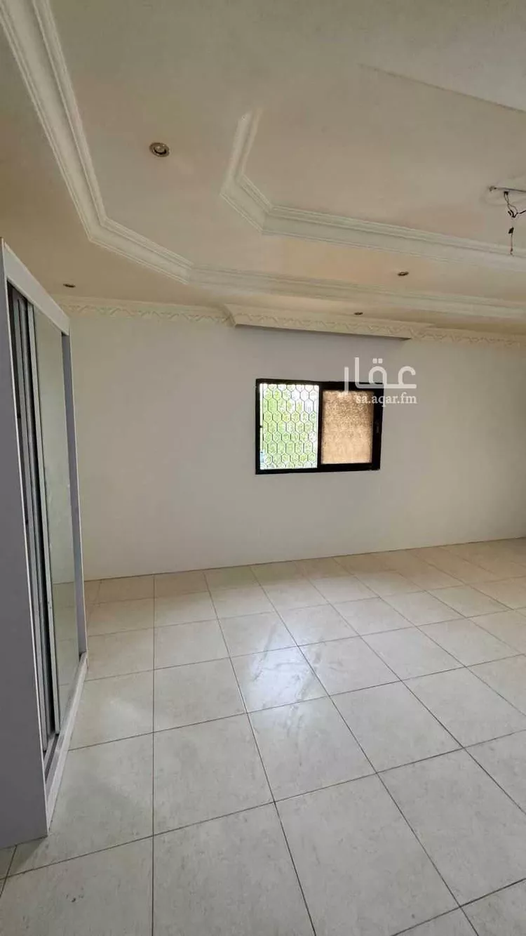 Floor for Rent in Ad Diriyah Al Khalidiyah صورة 3