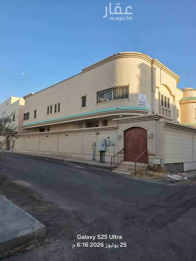فيلا للبيع في شارع ممر مشاه 1697, حي وادي مذينب, مدينة المدينة المنورة, منطقة المدينة المنورة