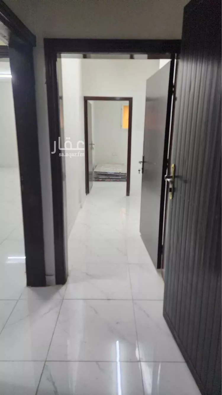 عمارة للإيجار في شارع الامير نواف بن عبدالعزيز, حي أم الحمام الغربي, مدينة الرياض, منطقة الرياض صورة 4