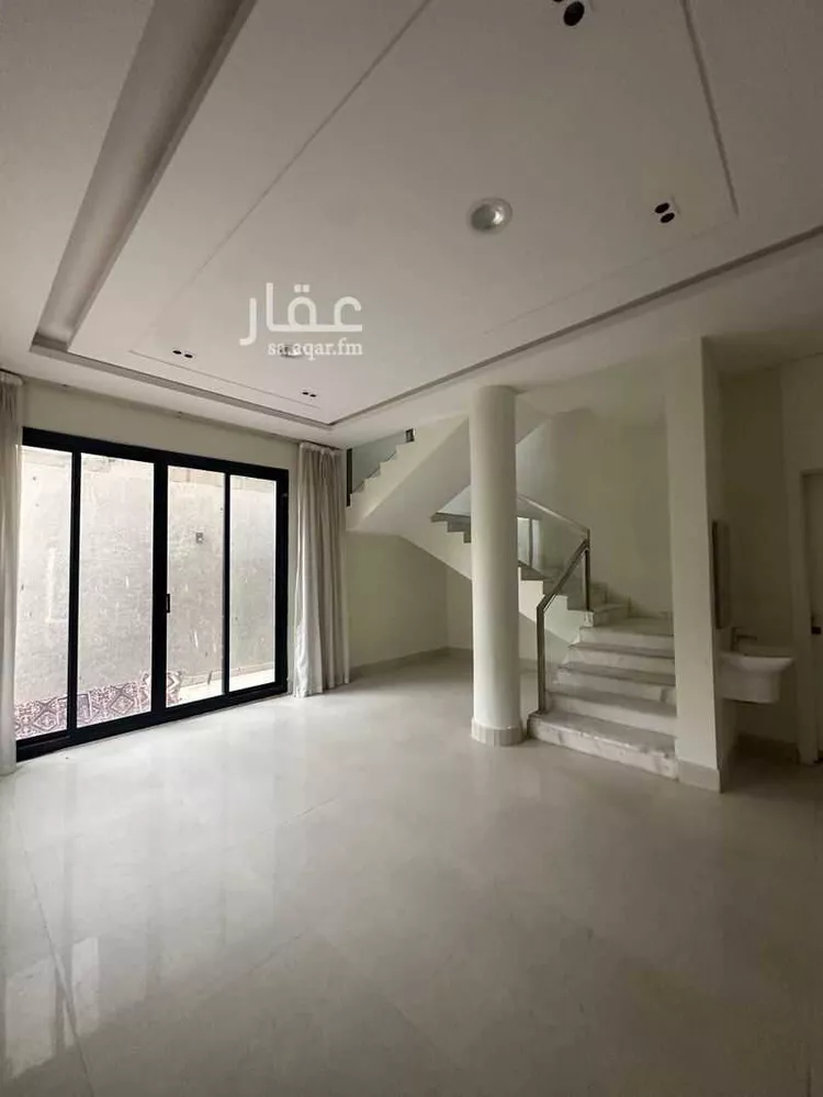 فيلا للبيع في شارع أبي زرعة الهمذاني, حي المهدية, مدينة الرياض, منطقة الرياض صورة 3