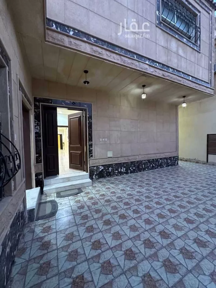 Floor for Rent in Riyadh Dhahrat Laban 7