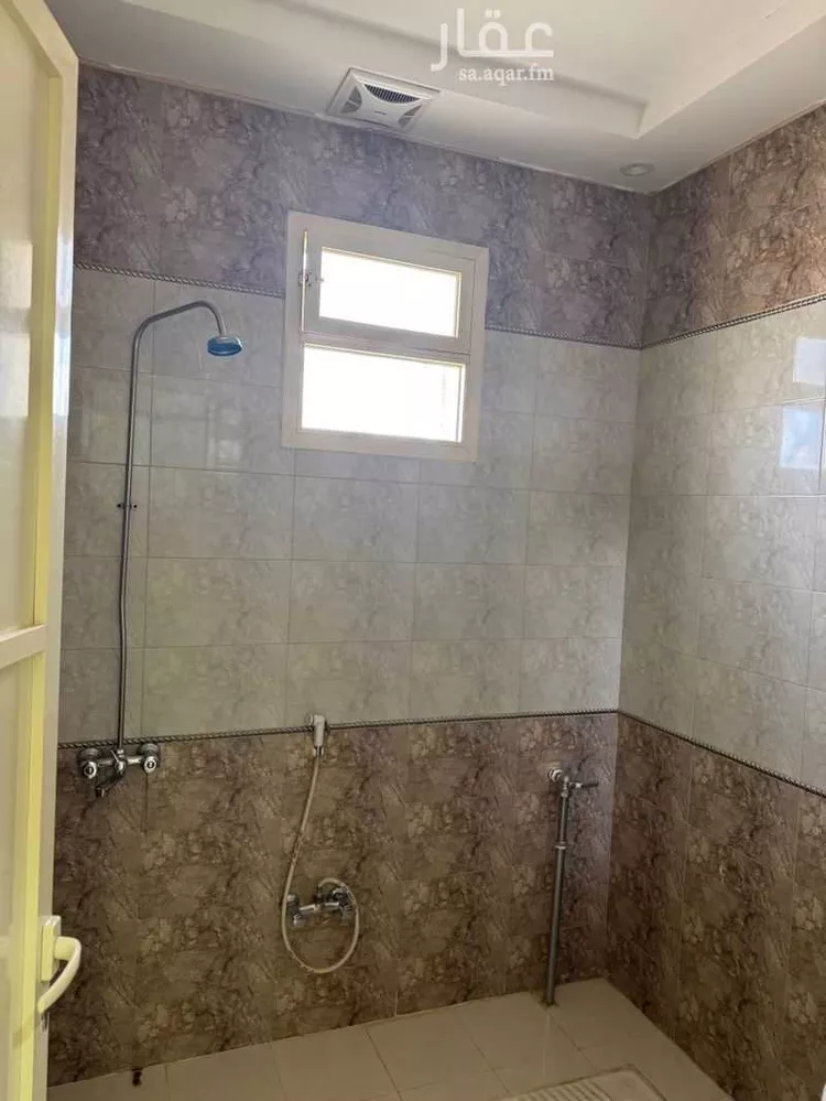شقة للإيجار في شارع عبدالعزيز العبدالله السليم ، حي الملك خالد ، عنيزة ، عنيزة صورة 3