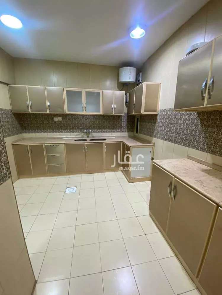 شقة للإيجار في شارع سعد بن ابي وقاص ، حي الهر ير ، خميس مشيط ، خميس مشيط