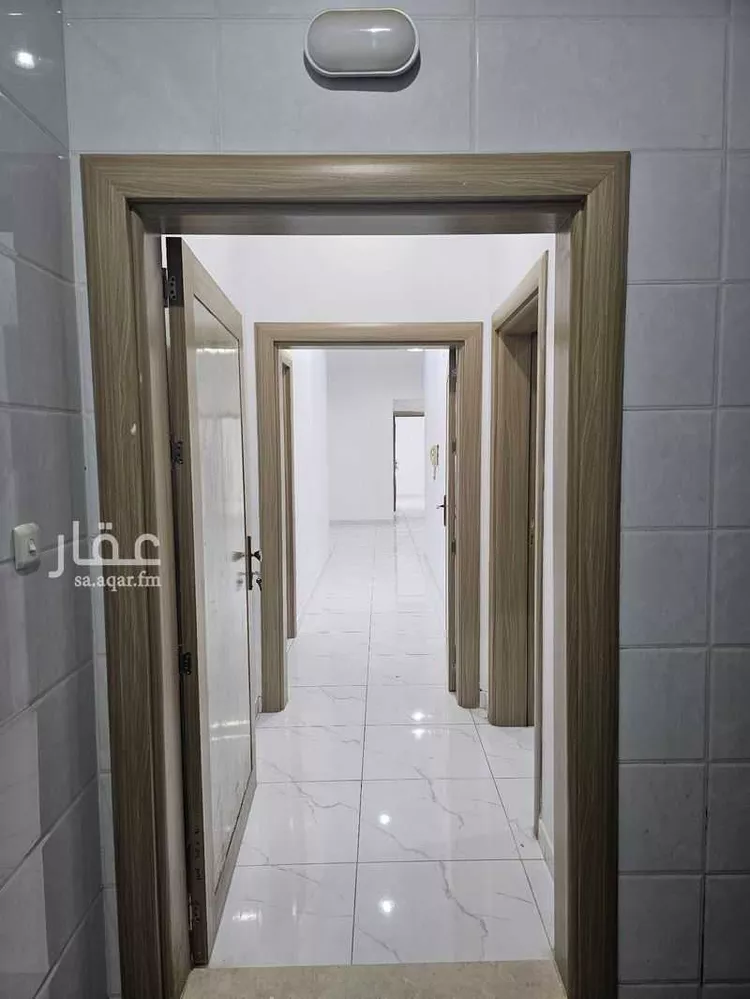 فيلا للبيع في شارع اشعث ابن جابر ، حي العزيزية ، المدينة المنورة ، منطقة المدينة المنورة صورة 2