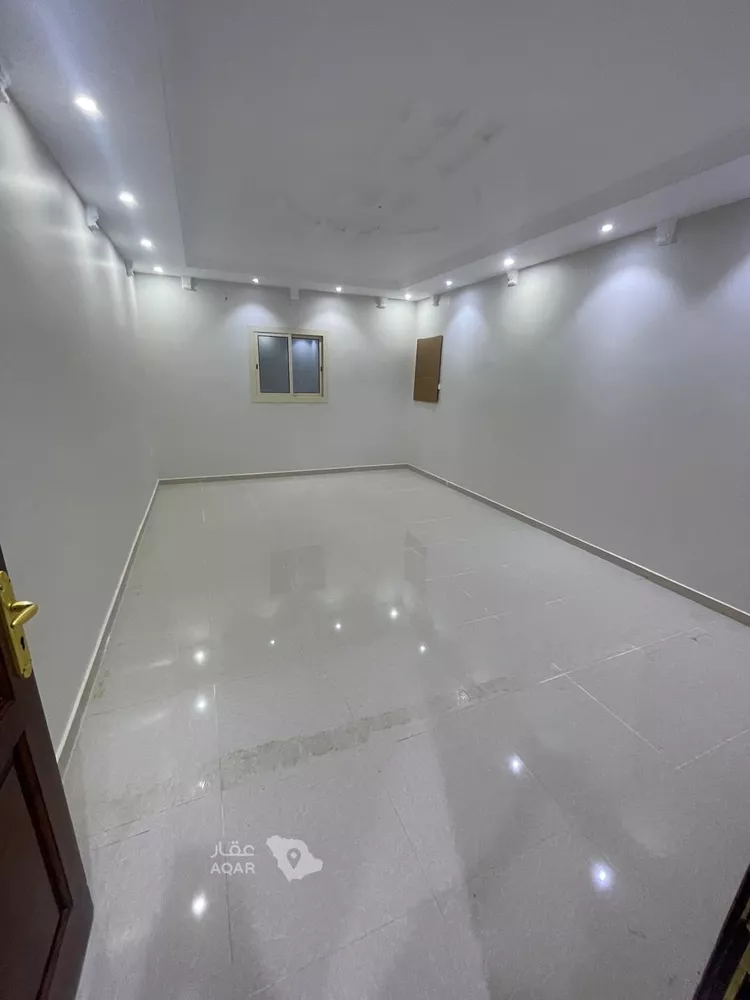 شقة للإيجار في شارع ربيع ابن حراش, حي وادي مذينب, مدينة المدينة المنورة, منطقة المدينة المنورة 7