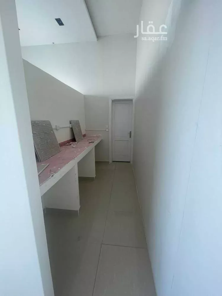 Shop for Rent in Medina Ayn Al Khif 6
