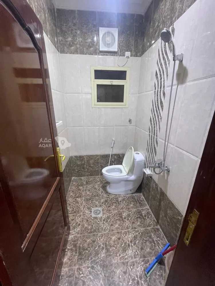 شقة للإيجار في شارع ربيع ابن حراش, حي وادي مذينب, مدينة المدينة المنورة, منطقة المدينة المنورة 5