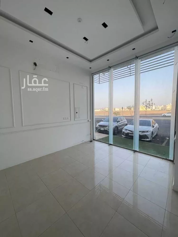 محل للإيجار في شارع الامير مقرن بن عبد العزيز, حي وادي مذينب, مدينة المدينة المنورة, منطقة المدينة المنورة صورة 3