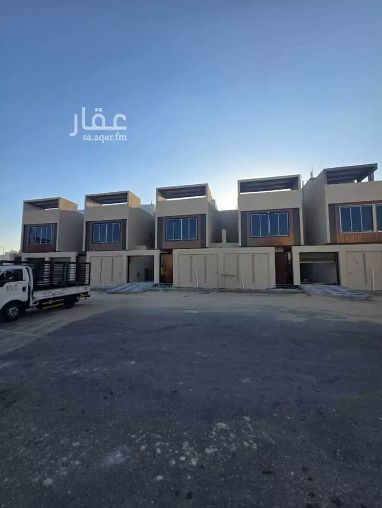 فيلا للبيع في شارع غالب بن حمزة, حي ضاحية الملك فهد, مدينة الدمام, المنطقة الشرقية صورة 2