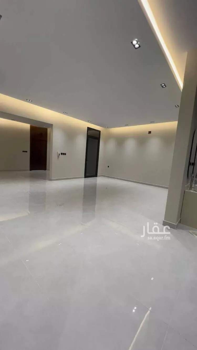 دور للبيع في شارع علي الاصبهاني, حي إشبيلية, مدينة الرياض, منطقة الرياض صورة 3