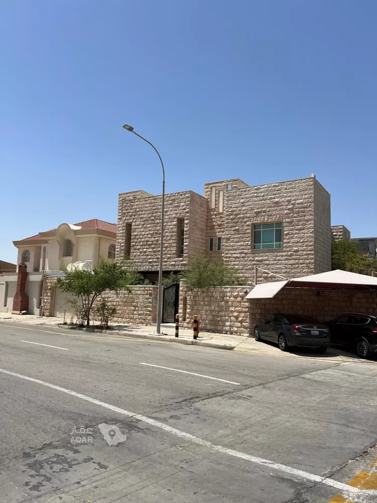 Villa for Sale in Dhahran Dana Al Shamaliah