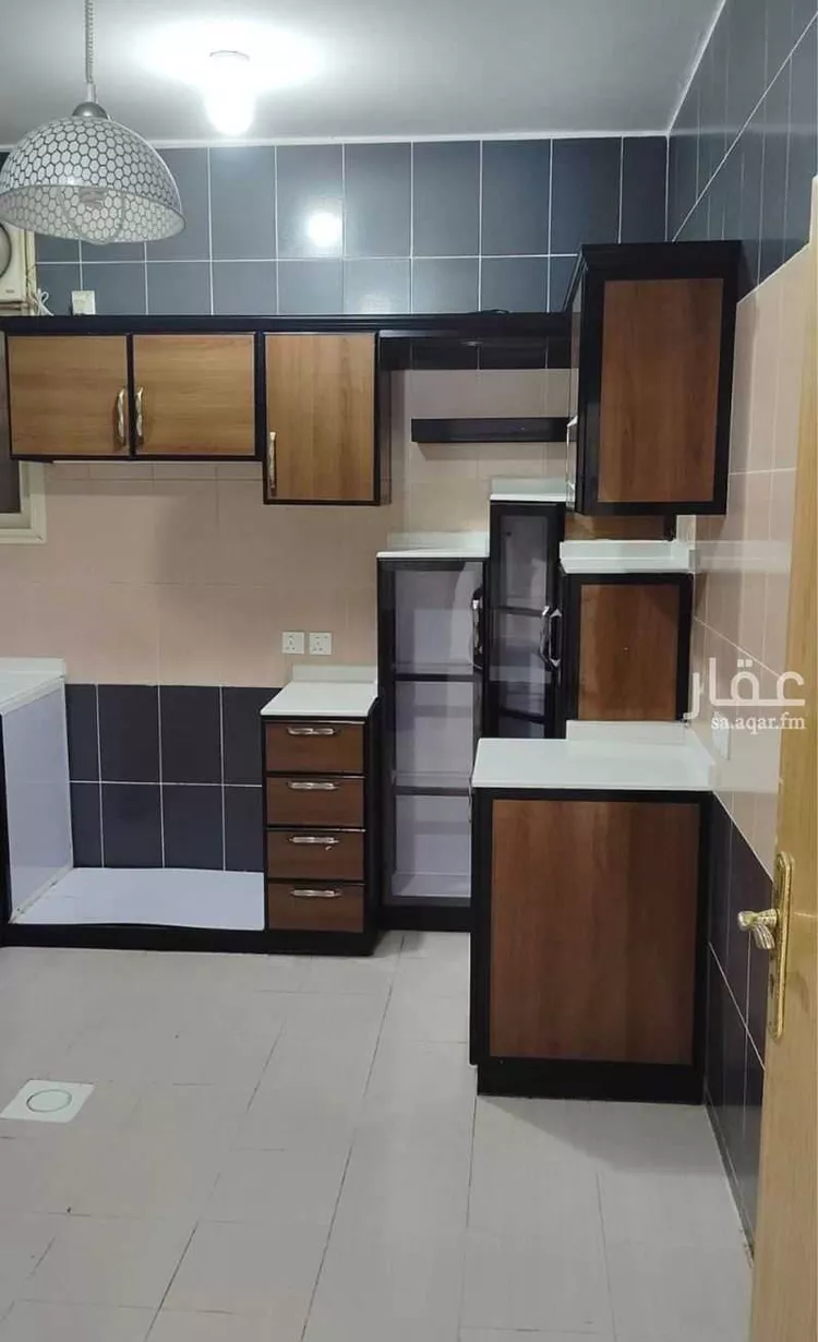 شقة للإيجار في شارع السعدية ، حي المحالة ، ابها ، منطقة عسير صورة 2