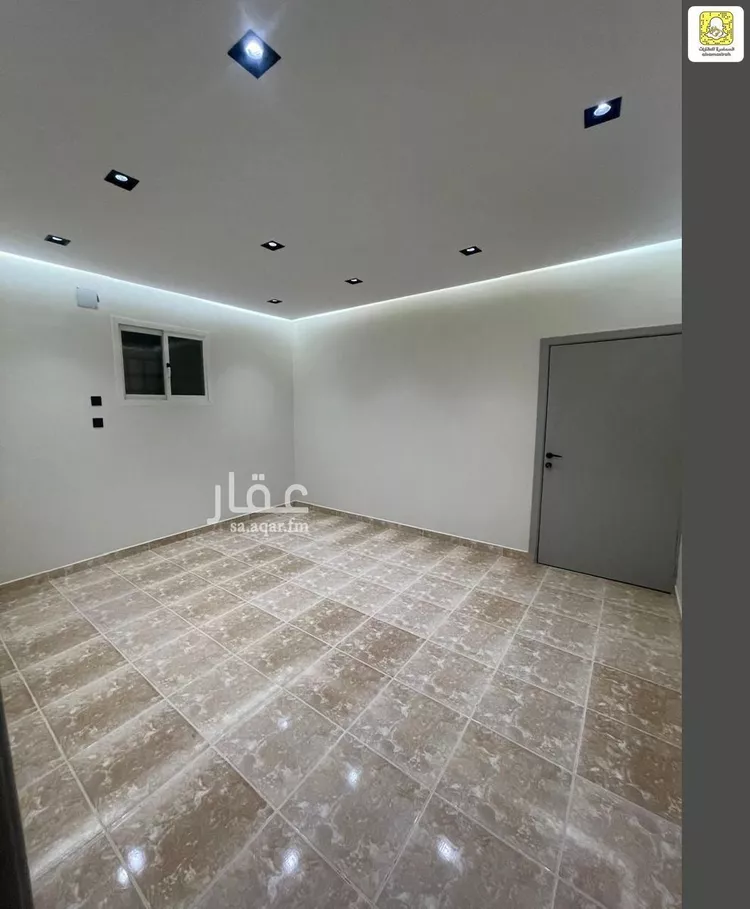 دور للبيع في شارع ابن حجة, حي النهضة, مدينة بريدة, منطقة القصيم صورة 3