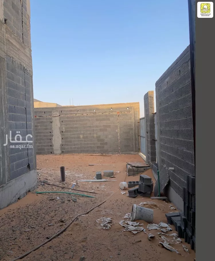 فيلا للبيع في شارع حمزة بن عوف, حي الراية, مدينة عنيزه, منطقة القصيم صورة 4