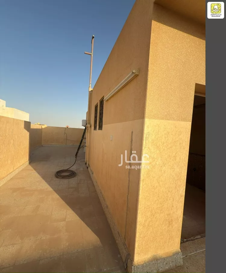 فيلا للبيع في شارع الطرماح ابن حكيم, حي الروضة, مدينة بريده, منطقة القصيم صورة 3