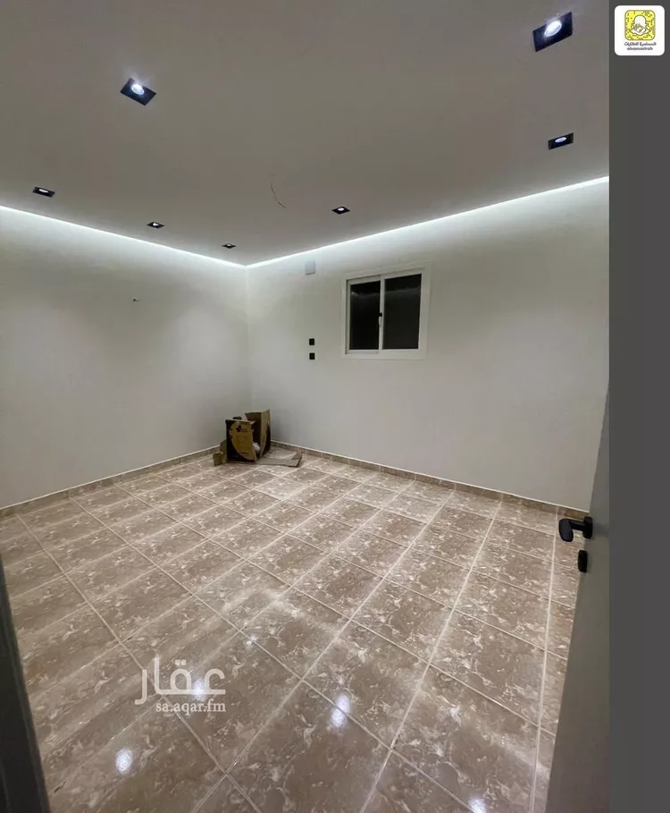 دور للبيع في شارع ابن حجة, حي النهضة, مدينة بريدة, منطقة القصيم صورة 2