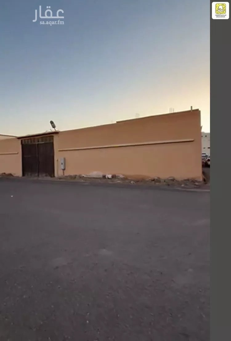 فيلا للبيع في شارع ممر مشاه 2294, حي العزيزية, مدينة المدينه المنوره, منطقة المدينة المنورة صورة 2