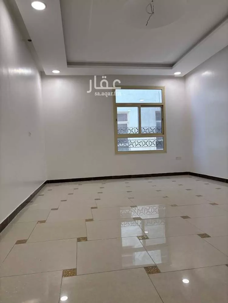 شقة للبيع في شارع يزيد بن حصين, حي الدانة الشمالية, مدينة الظهران, المنطقة الشرقية صورة 3