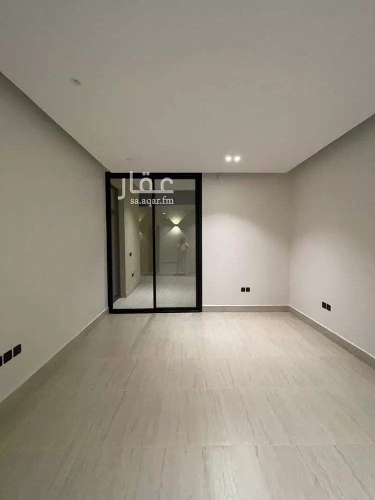Floor for Sale in Riyadh As Sahafah 7