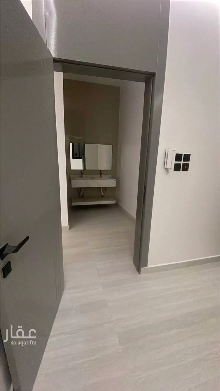 Floor for Rent in Riyadh Al Janadriyah صورة 2