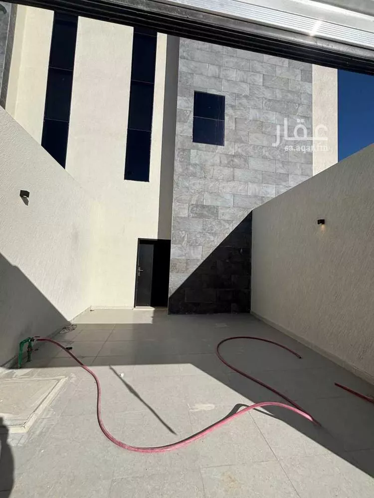 شقة للبيع في شارع مزيدة بن حواله, حي الوفاء, مدينة عنيزة, منطقة القصيم 6