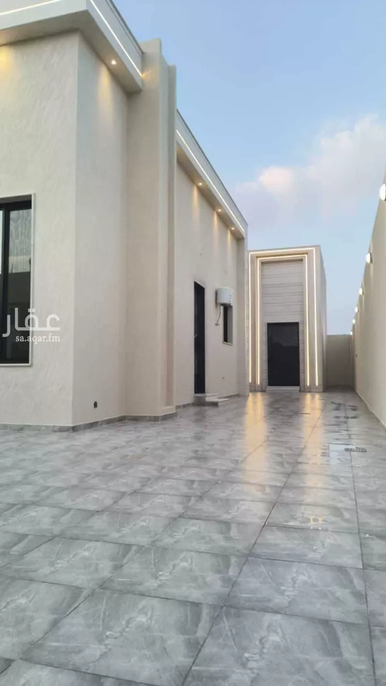 Floor for Sale in Al Duwadimi Badr