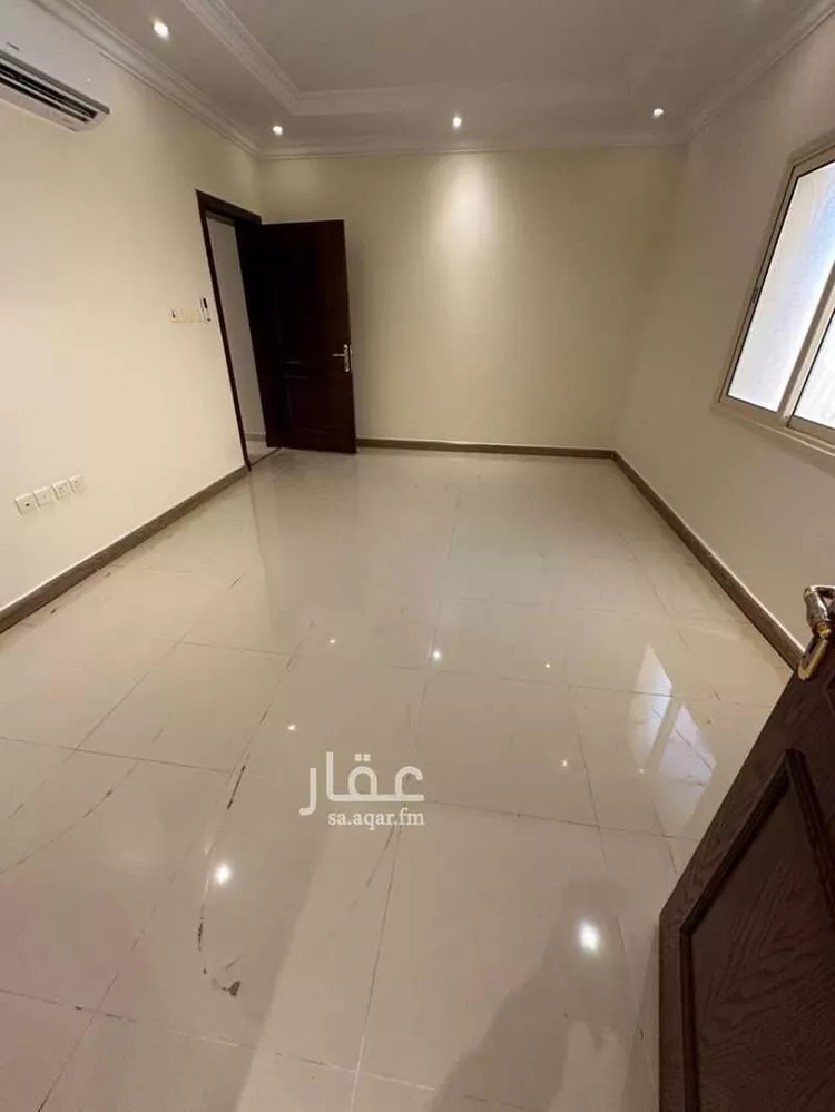 شقة للإيجار في صورة 5