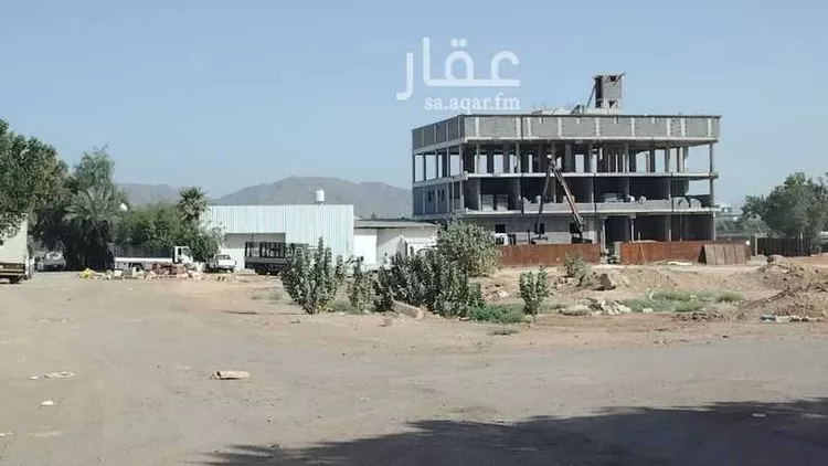 مستودع للبيع في شارع ممر مشاه 2004 ، حي الصادقية ، المدينة المنورة ، منطقة المدينة المنورة