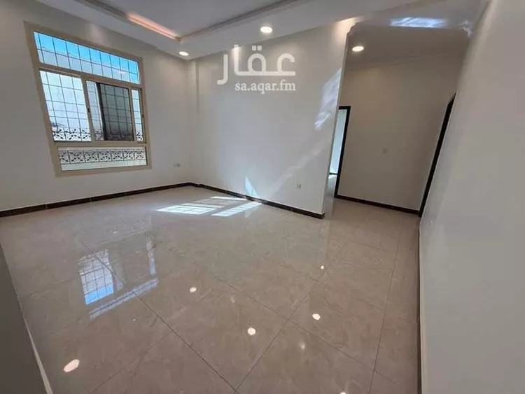 شقة للإيجار في شارع يزيد بن حصين, حي الدانة الشمالية, مدينة الظهران, المنطقة الشرقية صورة 2