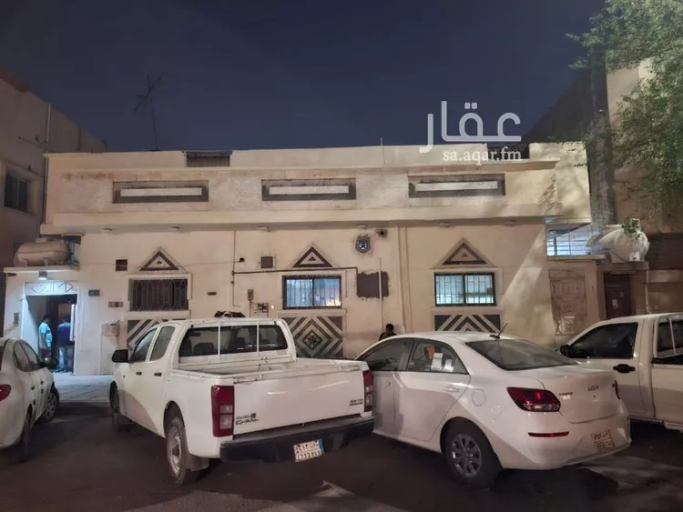 فيلا للبيع في شارع بدر, حي الثقبة, مدينة الخبر, المنطقة الشرقية صورة 2