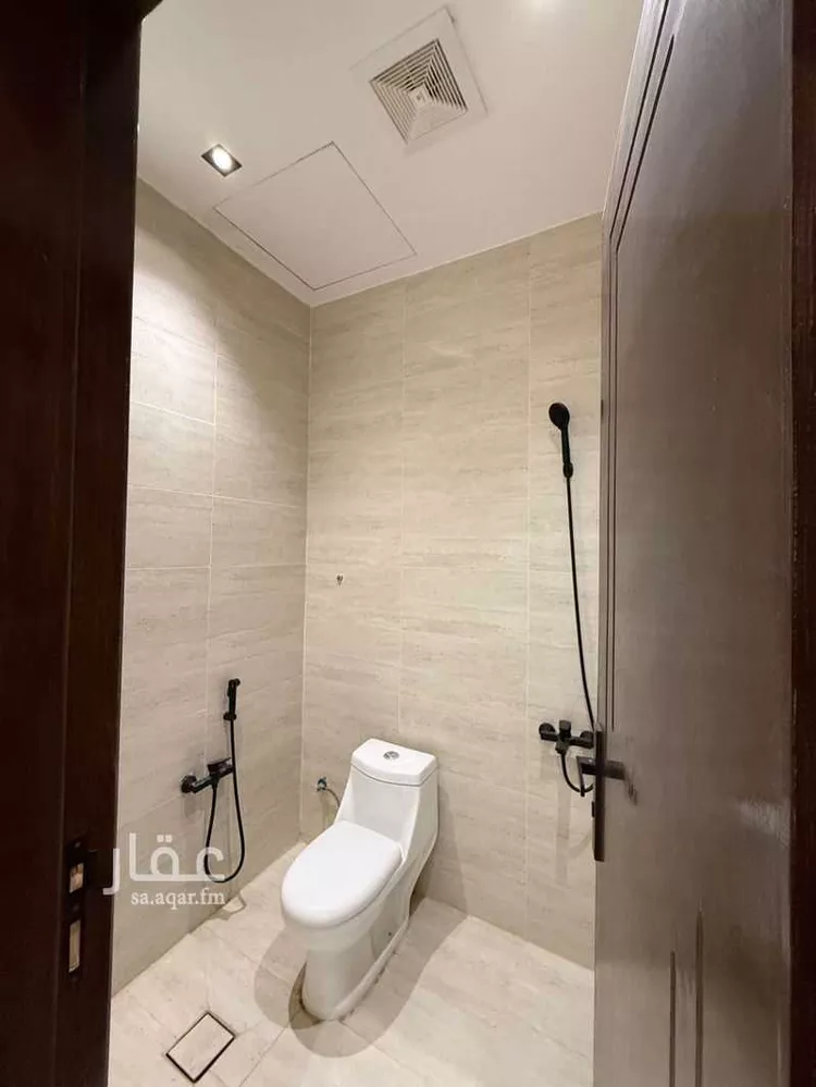 دور للبيع في شارع السلطان قابوس, حي المعيزيلة, مدينة الرياض, منطقة الرياض 7