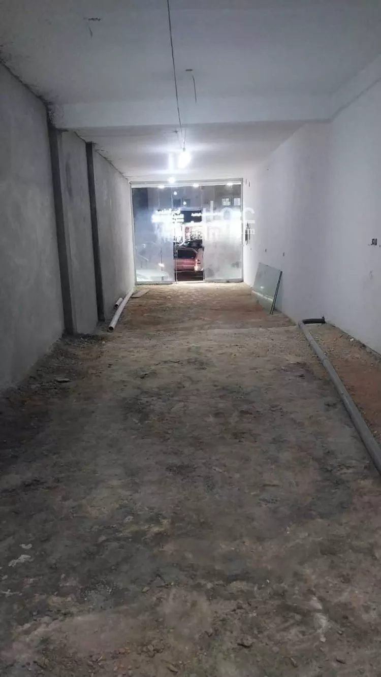 محل للإيجار في شارع عائشة بنت ابي بكر, حي ظهرة البديعة, مدينة الرياض, منطقة الرياض