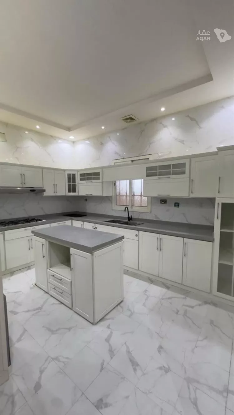 Floor for Rent in Riyadh Dirab 8