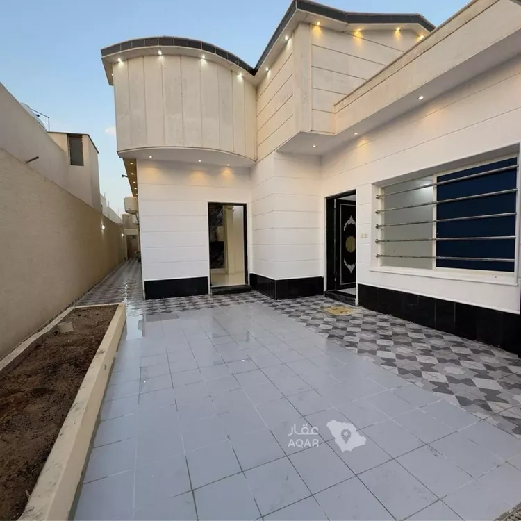 Floor for Rent in Riyadh Dirab
