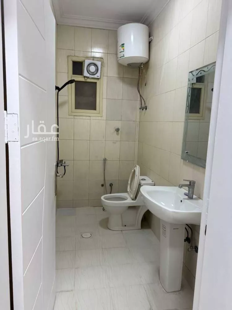 شقة للإيجار في شارع الأمير عبدالله بن سعود بن عبدالله صنيت, حي الصحافة, مدينة الرياض, منطقة الرياض صورة 5