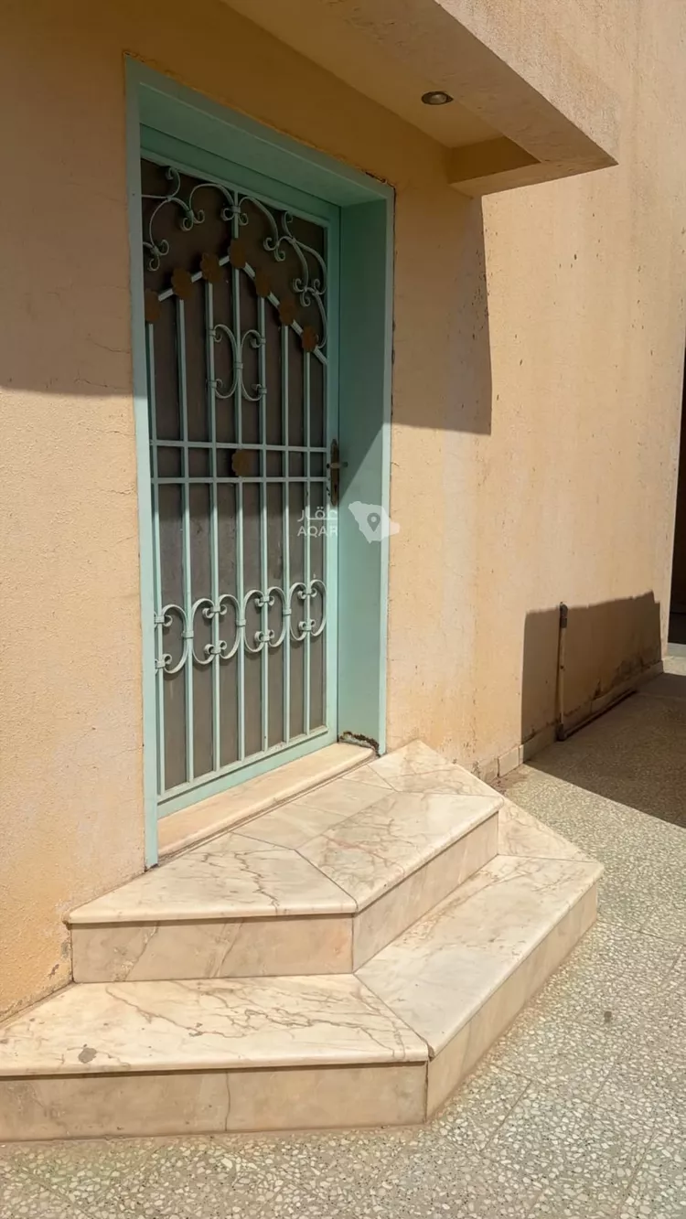 فيلا للإيجار في شارع الخطوة, حي المروج, مدينة الرياض, منطقة الرياض 5