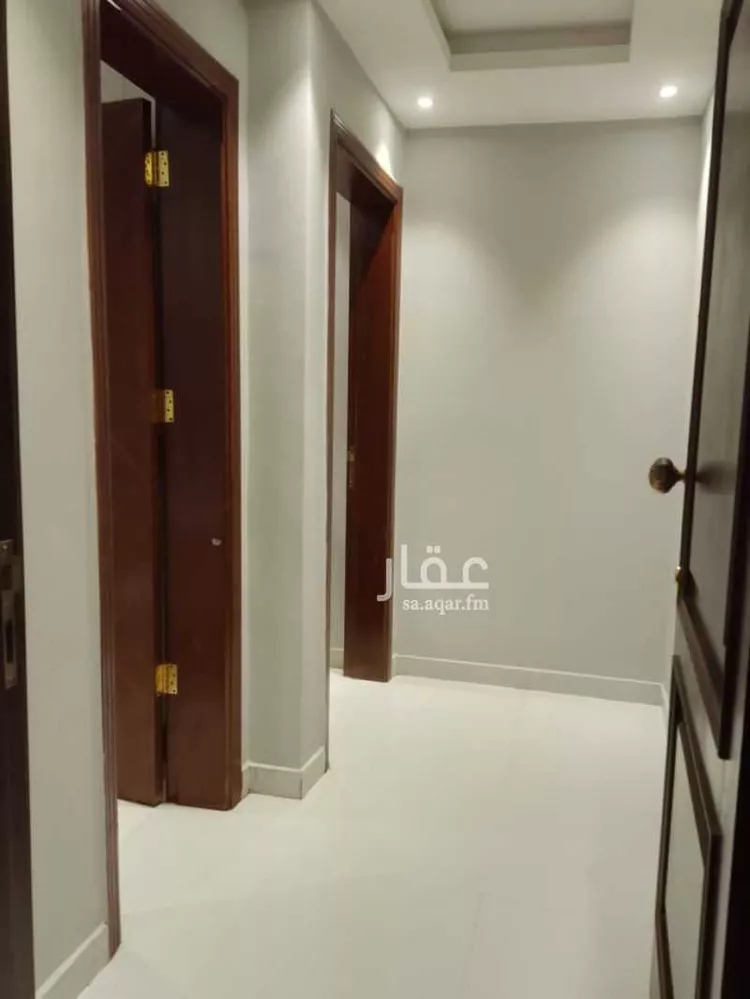 شقة للبيع في شارع علي بن أحمد الواحدي, حي مريخ, مدينة جدة, منطقة مكة المكرمة صورة 3