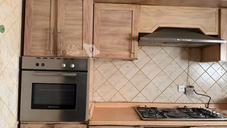 Floor for Rent in Riyadh Ishbiliyah