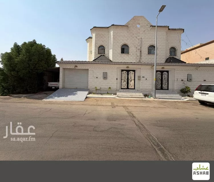 فيلا للبيع في شارع سليمان الاسنوي, حي النهضة, مدينة بريدة, منطقة القصيم صورة 2