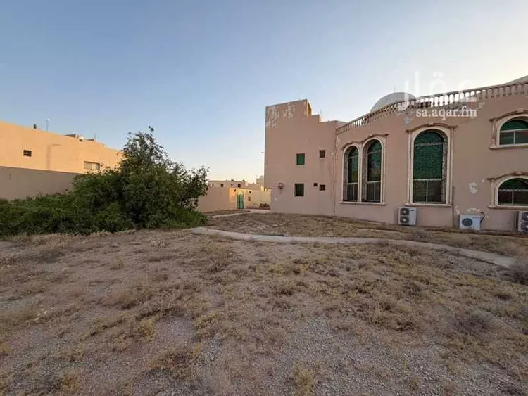 فيلا للبيع في شارع الملك سعود, حي النهضة, مدينة رياض الخبراء, منطقة القصيم صورة 5