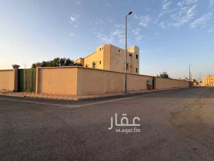 فيلا للبيع في شارع الملك سعود, حي النهضة, مدينة رياض الخبراء, منطقة القصيم صورة 2