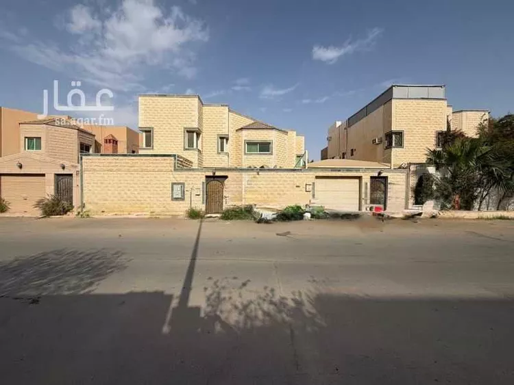 فيلا للبيع في شارع عبد الوهاب الصابوني, حي الريان, مدينة بريدة, منطقة القصيم